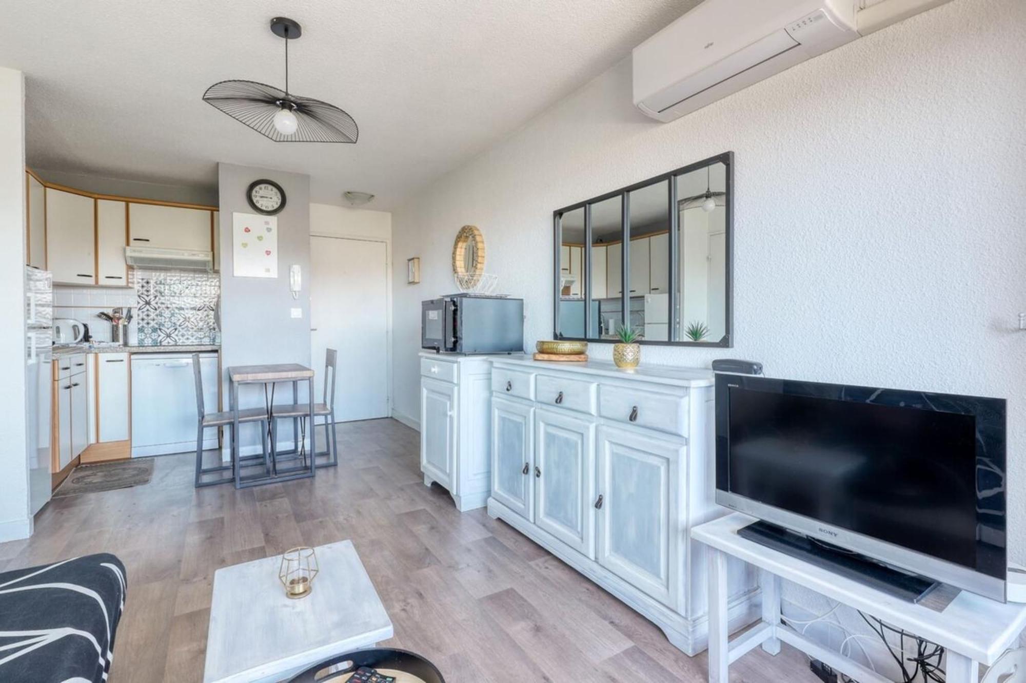 T2 600 M From The Beach! Air-Conditioned Le Lavandou Exteriör bild